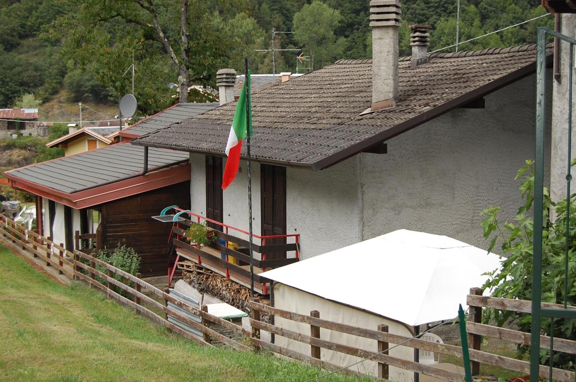 Villa Casa Valentino Corteno Golgi Exterior foto